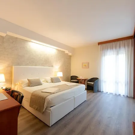 Hotel Negresco 4*