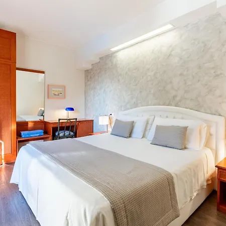 Negresco 4*